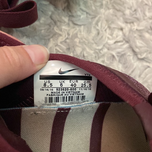 Nike running shoes - Picture 3 of 3